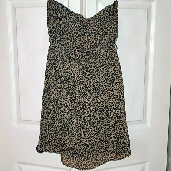 Forever 21 Dresses & Skirts - $8 or Free w/Any Purchase of $15 or More.. Forever 21 strapless dress